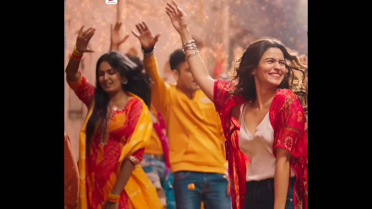 Alia bhatt milky boobs bouncing and clearly visible 💦 #aliabhatt #ranbirkapoor #adipurush #anime