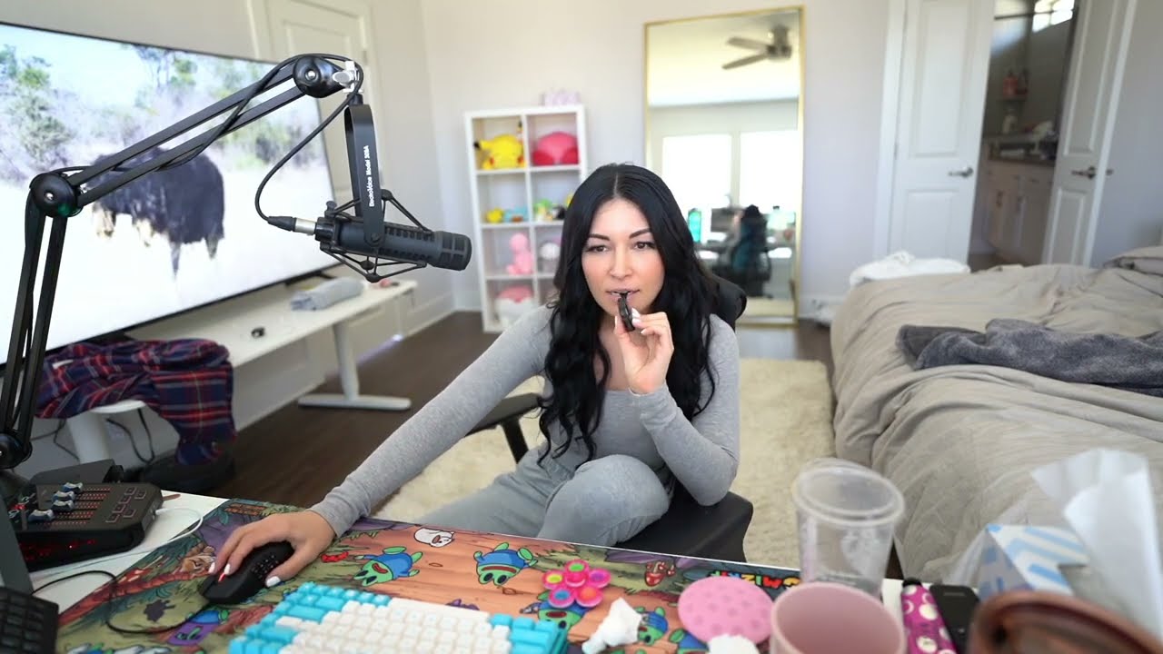 Alinity Reveals Her Favorite Size 📏