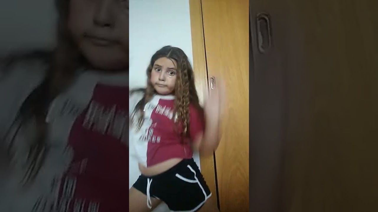 amongus spagat