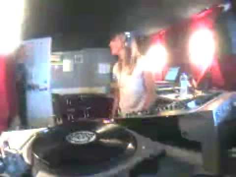 Andrea Parker - Groovetech Radio (2002-03-22)