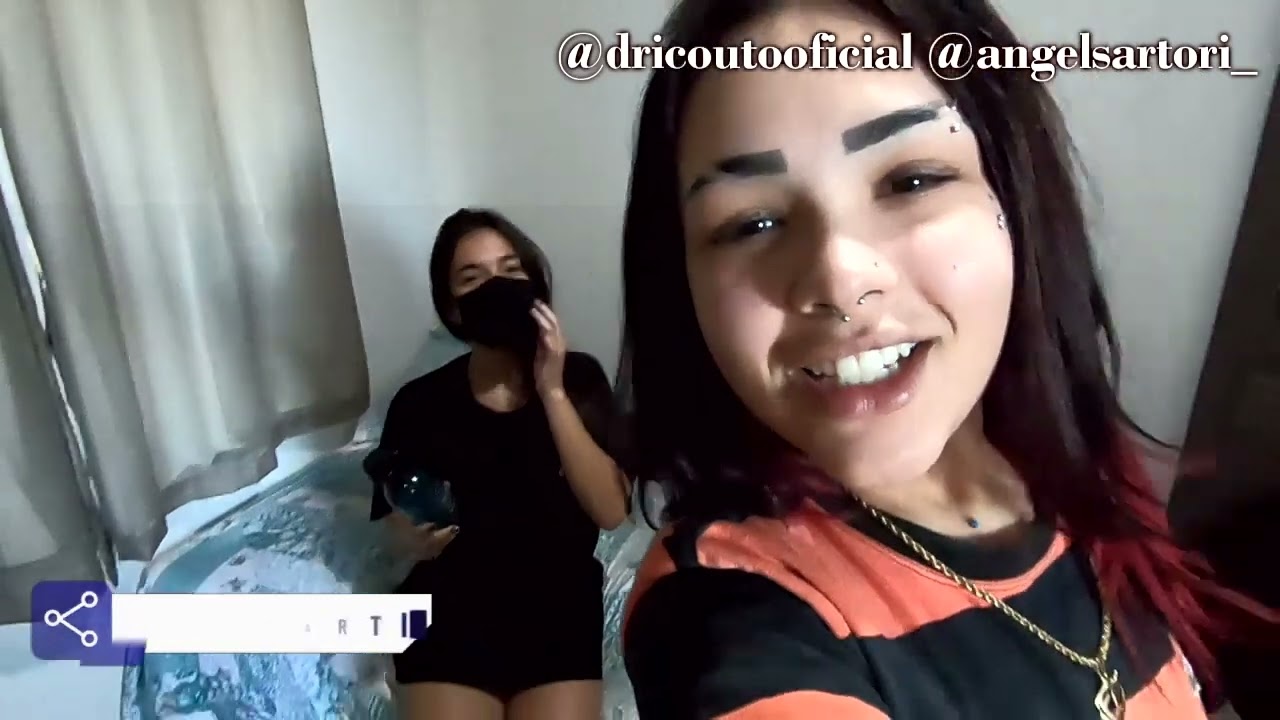 angel sartori fazendo massagem na dri couto