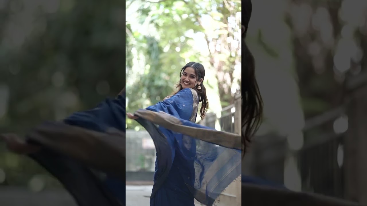 anikhasurendran your cliche saree show off reel🤍।#instagram #viral #viral#instagram #trending