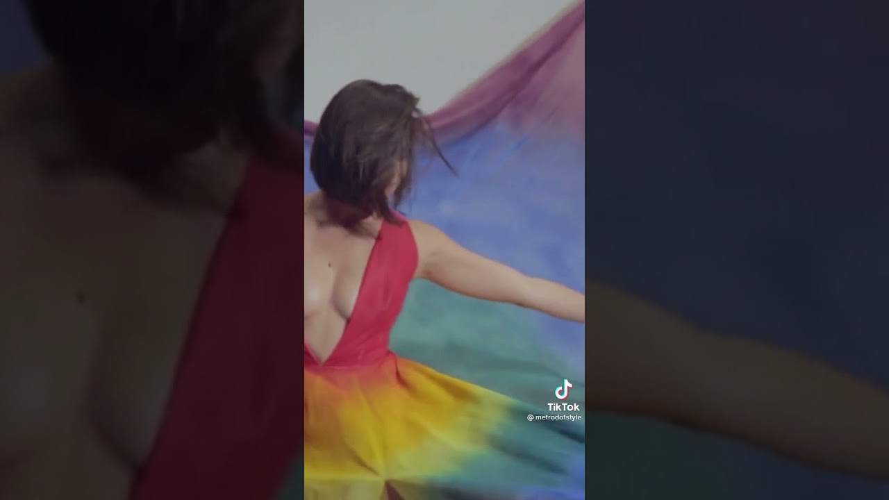 Anne Curtis super downblouse🔥🔥🔥