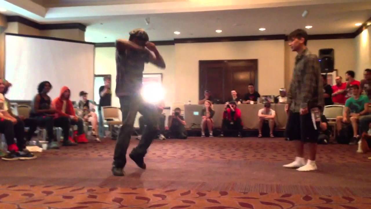 Anthrocon 2013 Floor Wars - Non-Suit Semi-Finals - Trenton vs Flinch