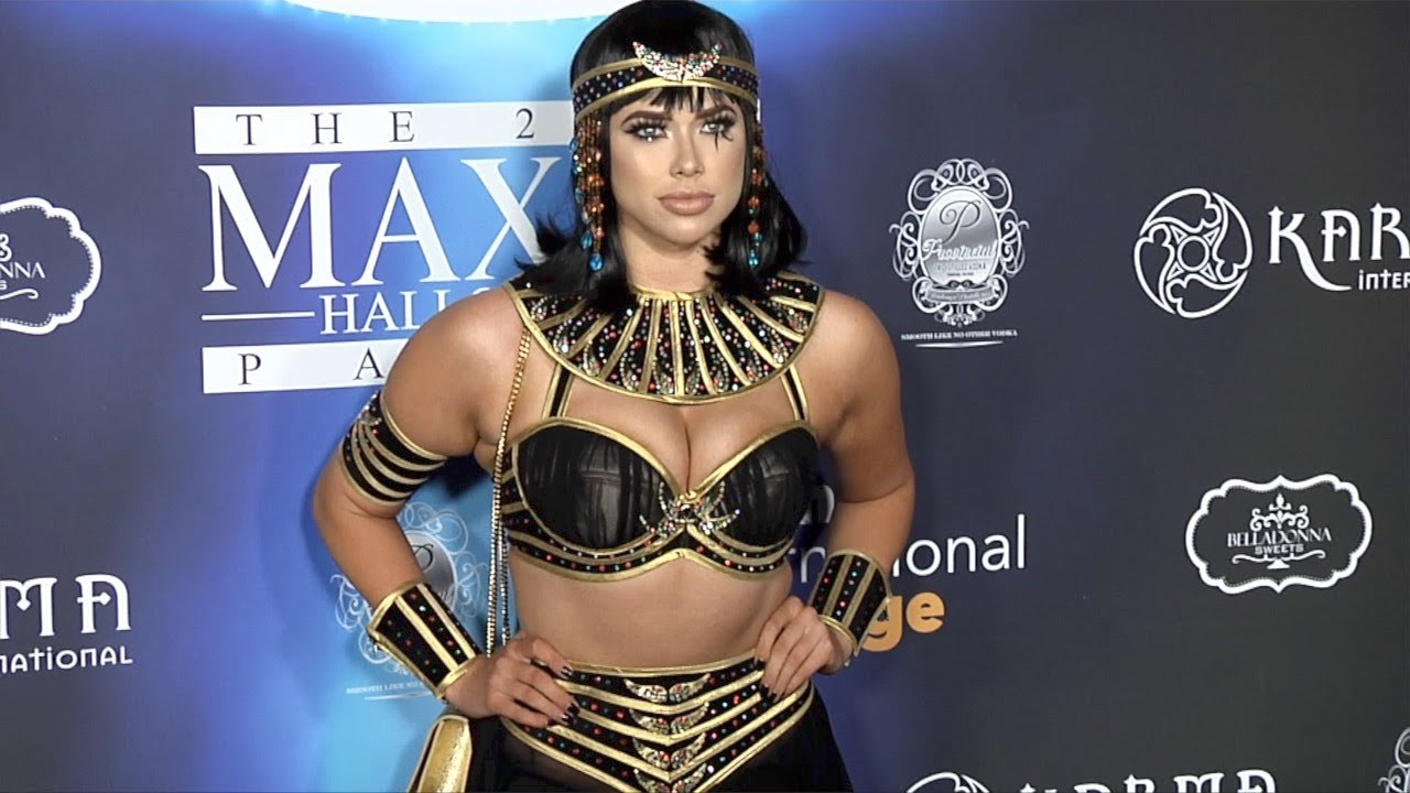 Antje Utgaard 2017 Maxim Halloween Party