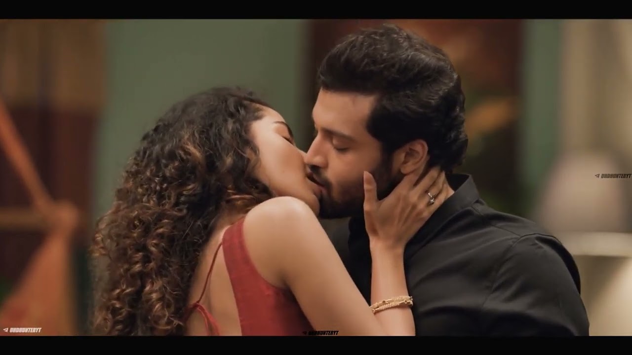 Anupama Parameswaran Hot Scene | Anupama Parameswaran Hot | Anupama Parameswaran Kiss | Hot Scene