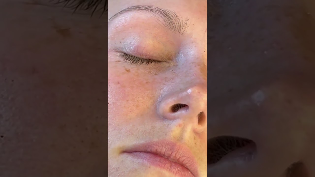 Applying the Elleebalm