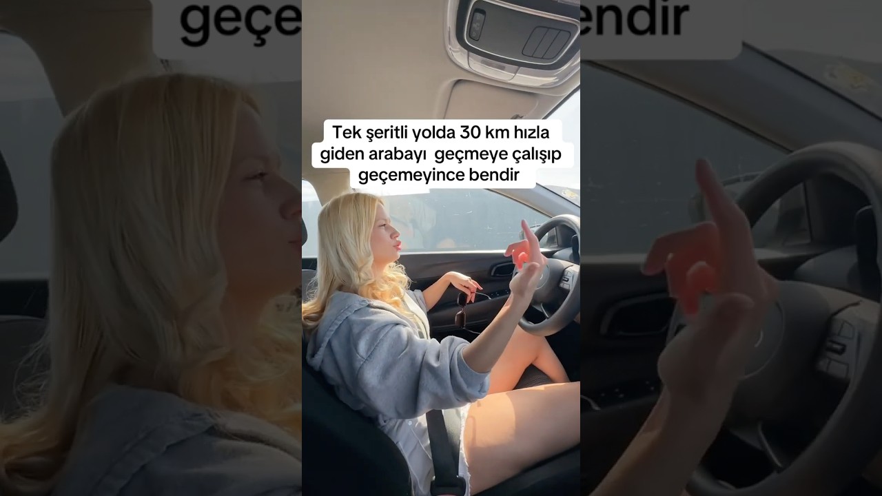 Arabada Gaz Pedal Herhal | Betül Küçükmeriç #automobile  #keşfet #betülküçükmeriç