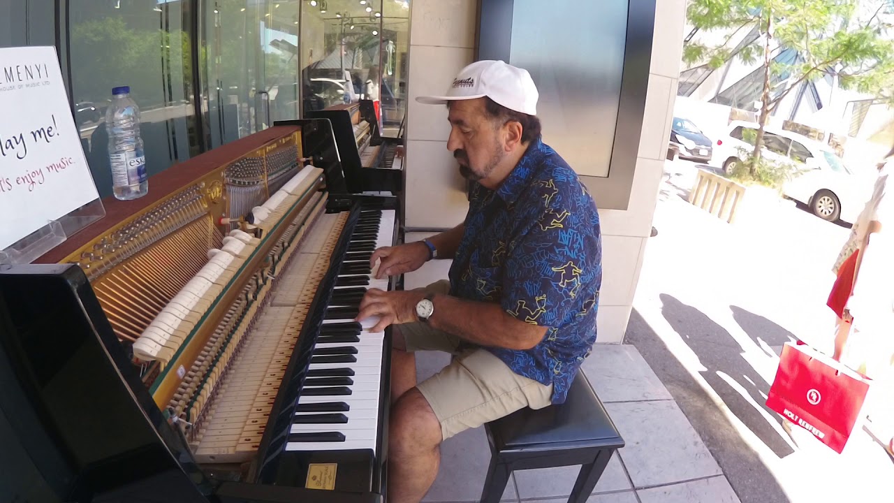 Arabic Tango - on a Street Piano: Farid El-Atrash Ya Zahratan Fi Khayaliفريد الاطرش يا زهرة في خيالي