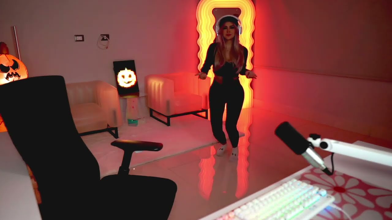 arigameplays hot