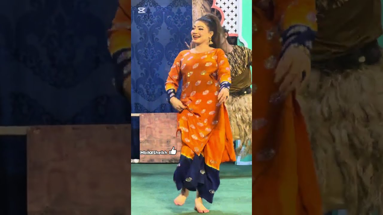 Arooj Khan (Aa Galay Lg Ja) Mujra