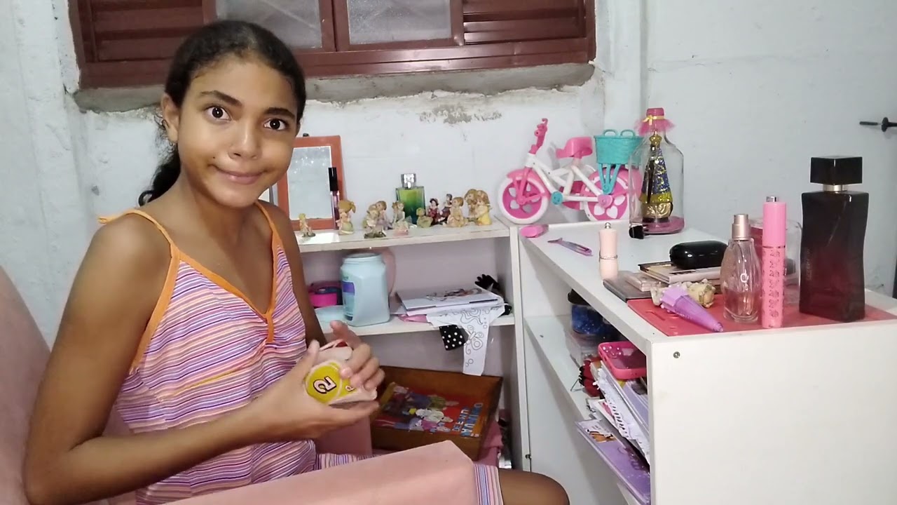 Arrumando minha mesinha