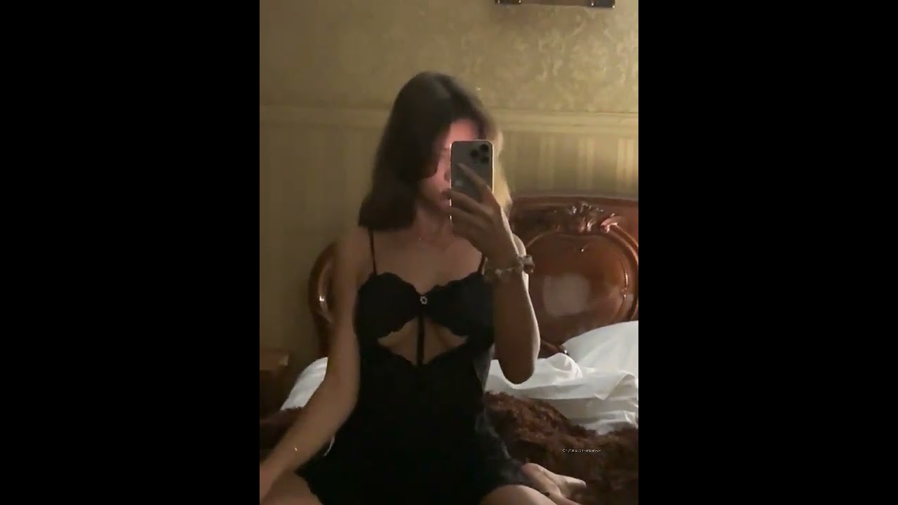 Arssenya Asya peek