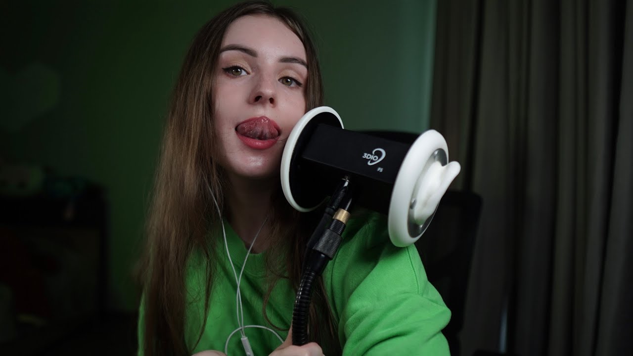 ASMR Ear Licking & Mouth Sounds