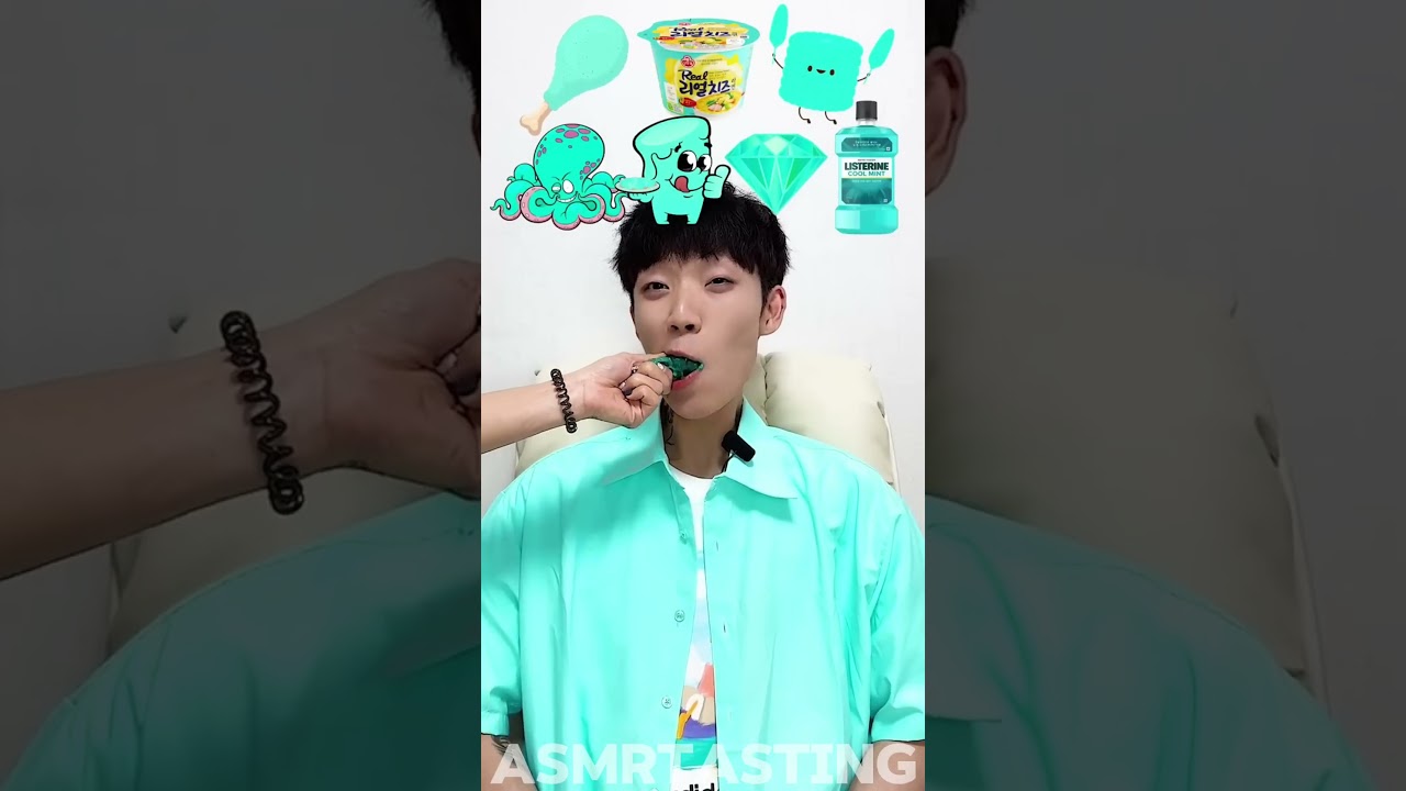 ASMR Eating Sounds MUKBANG 🤤💙 #shorts #mukbang #asmr