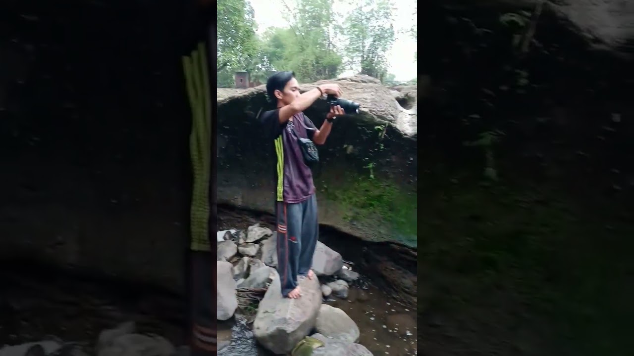 Asyiknya intip gadis desa mandi di sungai