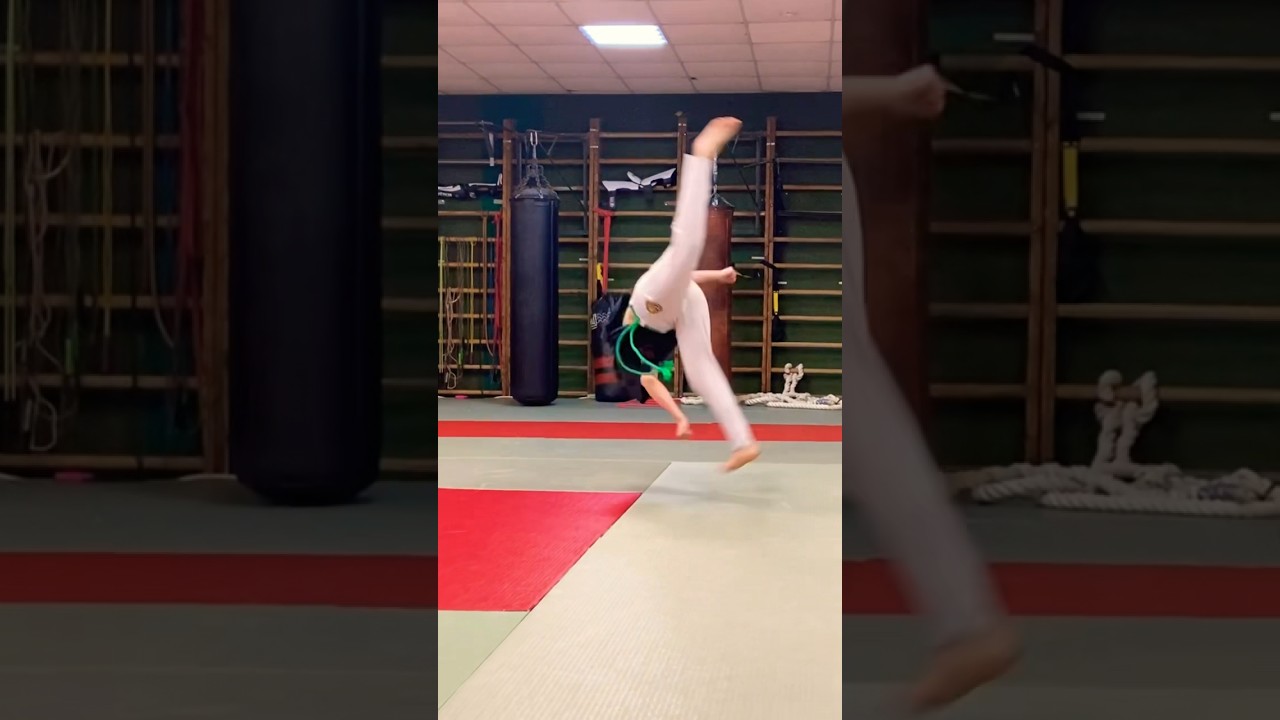 Au sem mao #capoeira #brazil #au #menina