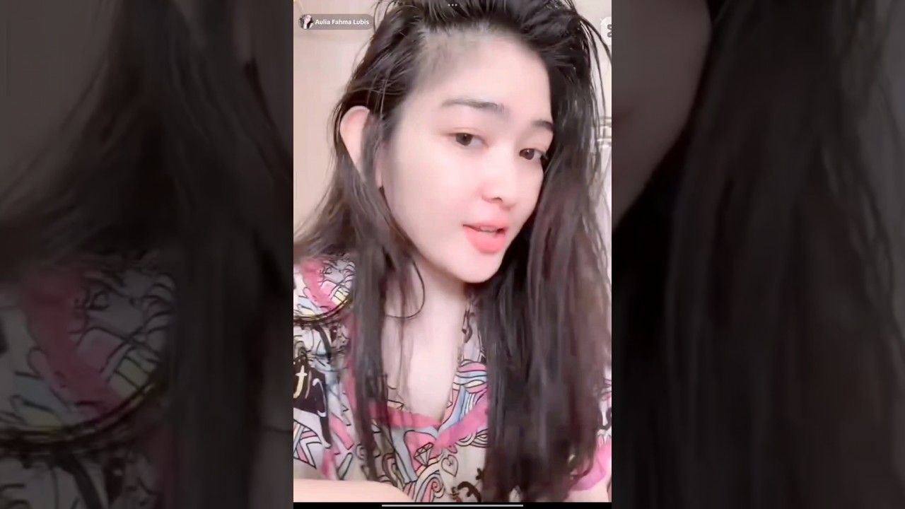 aulia fahma lubis LIVE HOT belahan pink seksi & paha putih halus mulus 10