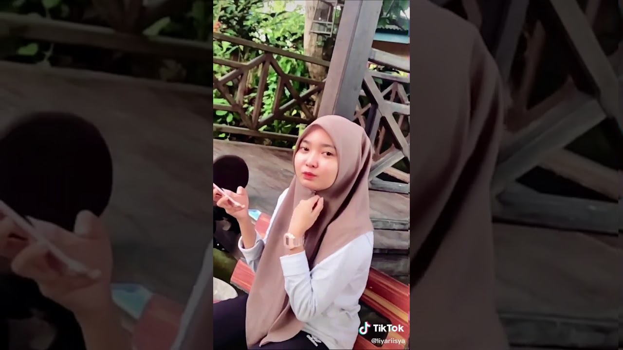 Awek tudung