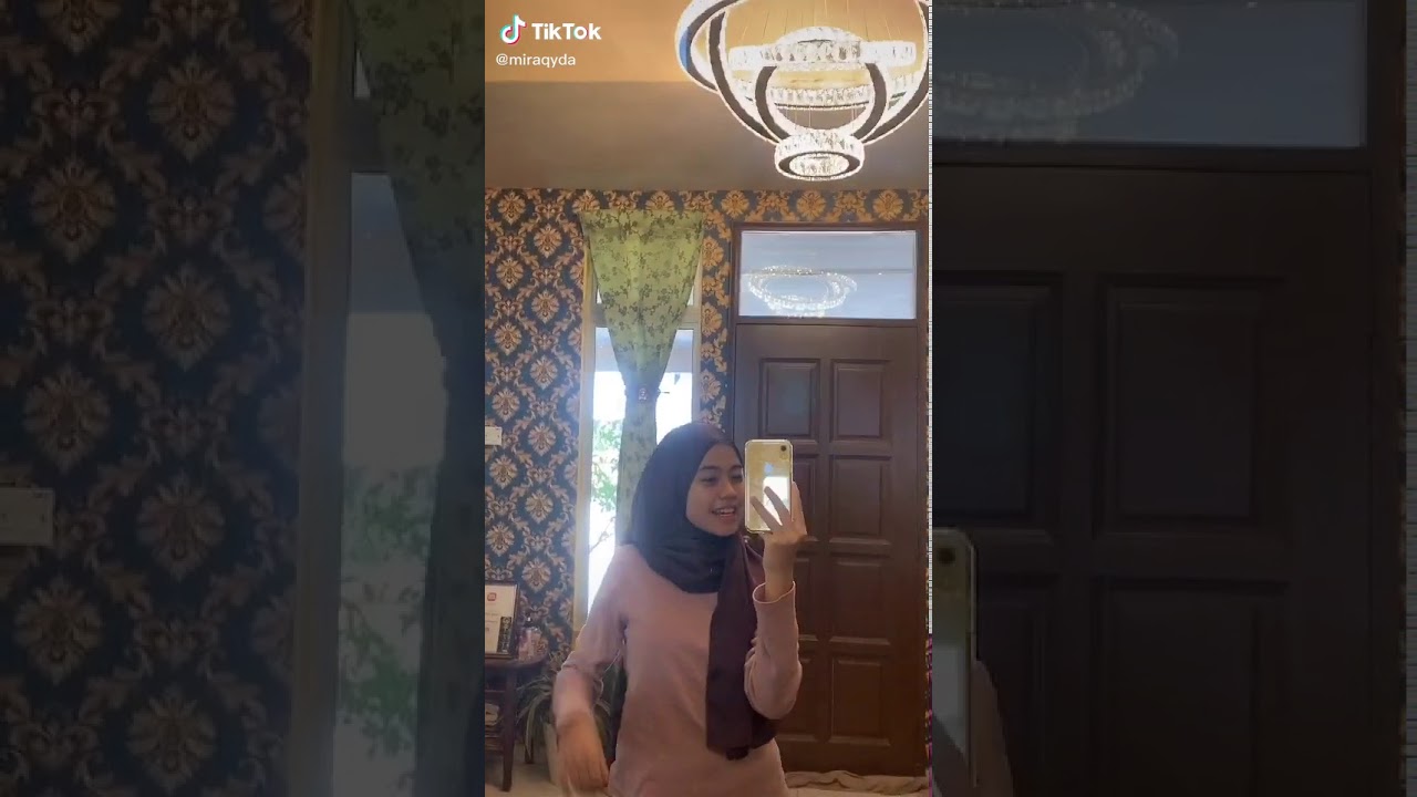 Awek tudung