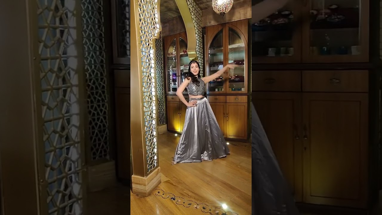 BABITA JI HOT SEXY VIDEO #MUNMUNDUTTA #BABITAJI #HOT #DANCE