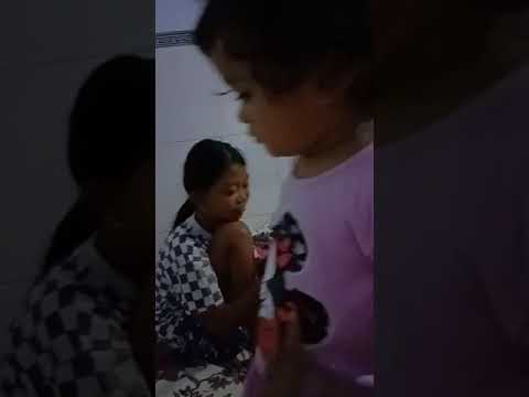 Baby..... Aulia  bergoyang  cute.