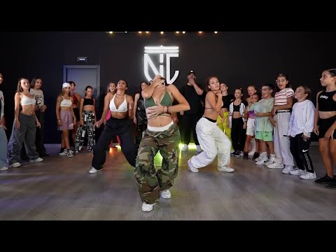 baila morena💚👀 - Hector y Tito           coreografía de @EmirAbdulGani