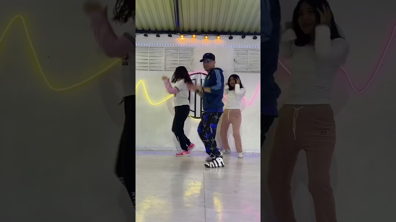 Baila morena #baila #reggaeton #musica #remix #tiktok #dance #dj #latindance #baile