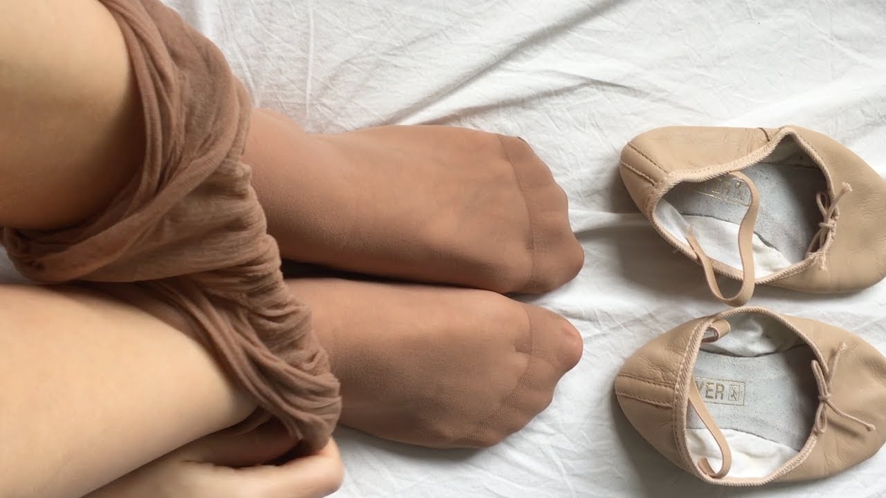 Ballerina Pantyhose Lookbook @AnnabellAnders Nylon Feet
