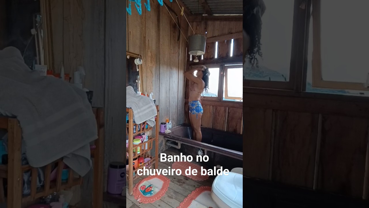 Banho no chuveiro de balde #roça #vidanointerior
