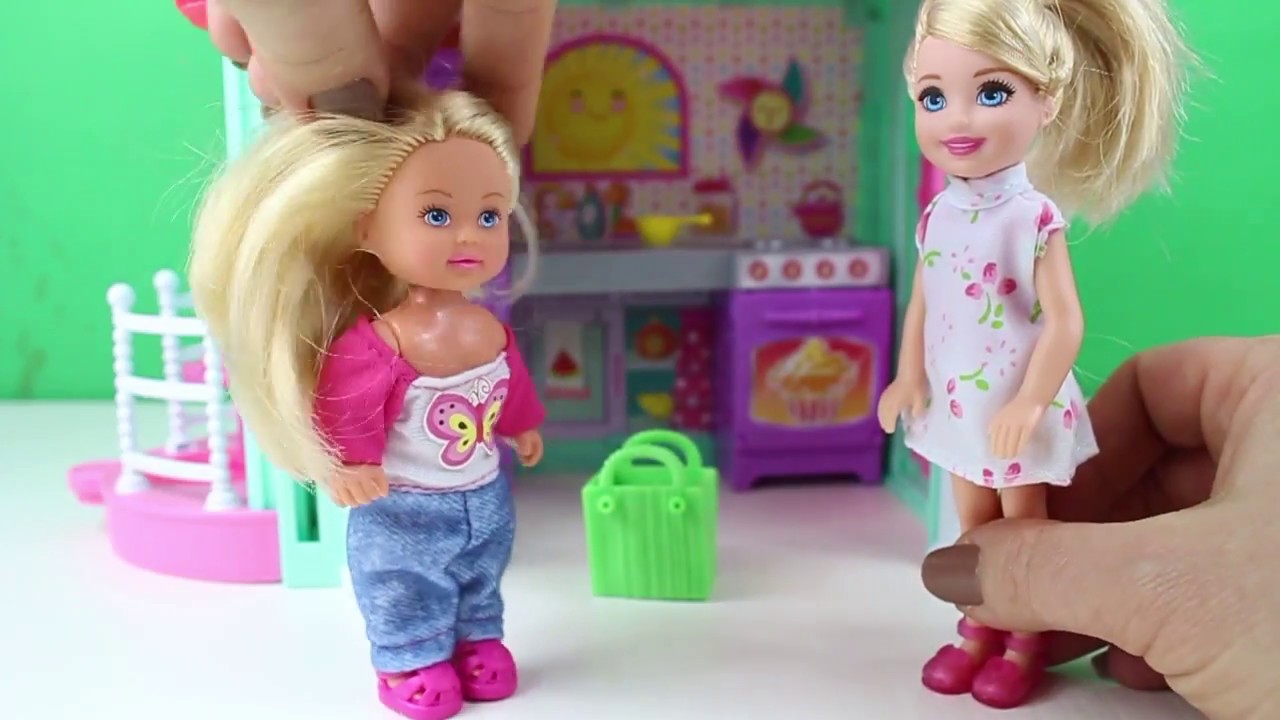 Barbie Ve Kardeşleri Evcilik Oynuyor Masha Barbie Çizgi Film İzle
