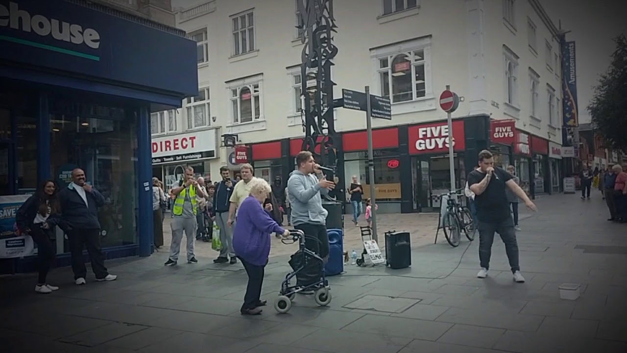Beatbox ile eğlenen Teyze. City Festival Leicester