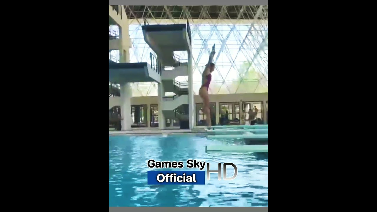 Beautiful Diving Girl 4 - Paola Espinosa - Shorts