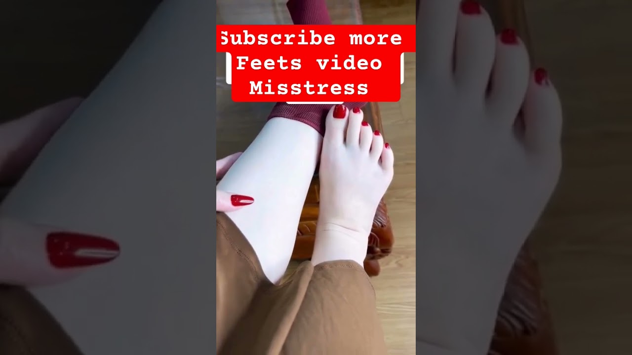 beautiful feet #hijab #music #sissy #heels #spiderman #sissyboy #feetfashion #femboy