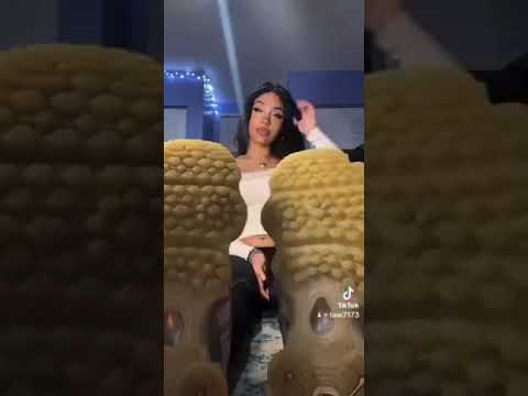beautiful lightskin girl feet show