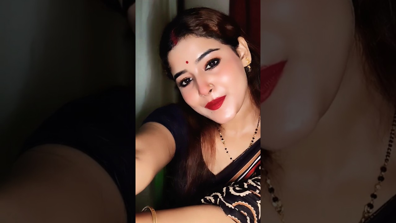 Beautiful mira roy #backless #love #aunty #backlessclothing #song #navel #saree #bhabhisa #boudi