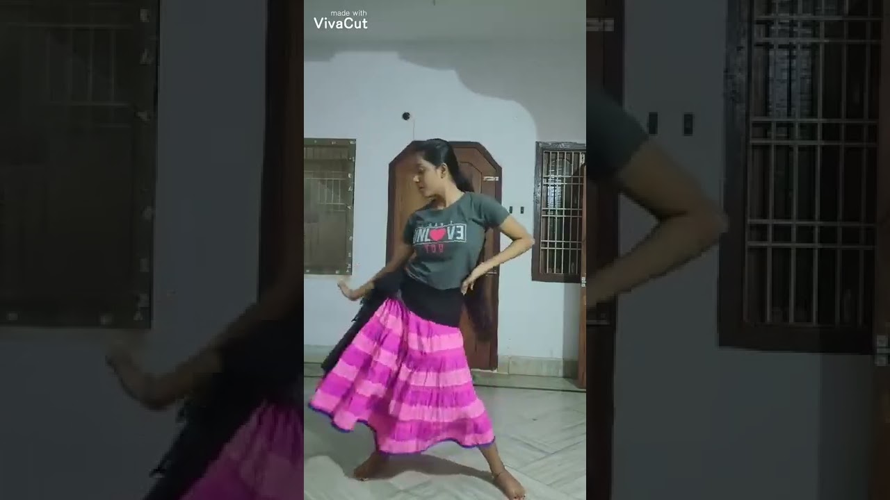 Beautifull dance on Hindi song  #dance #shorts #beautiful #girl best