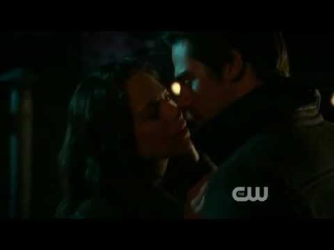 Beauty and the Beast - Vincent and Catherine kiss. FINALLY!!