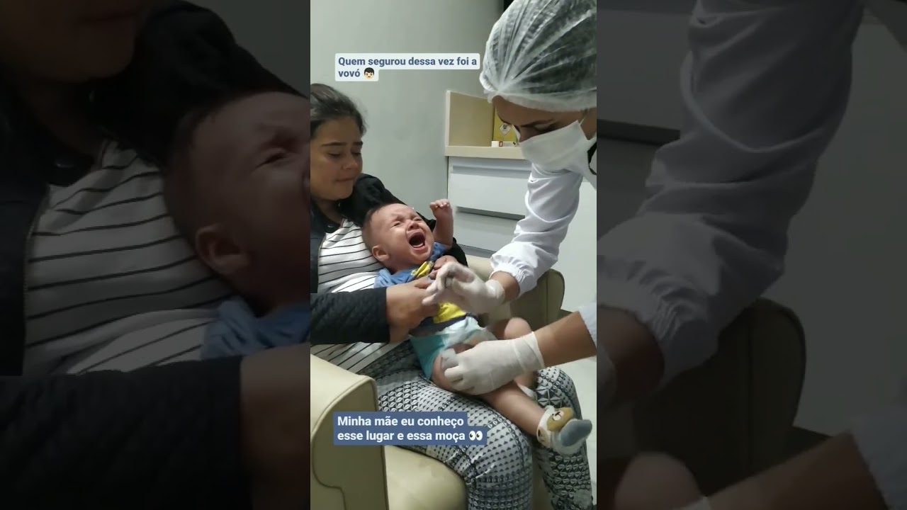 Bebê tomando vacina da meningocócica B #maternidade