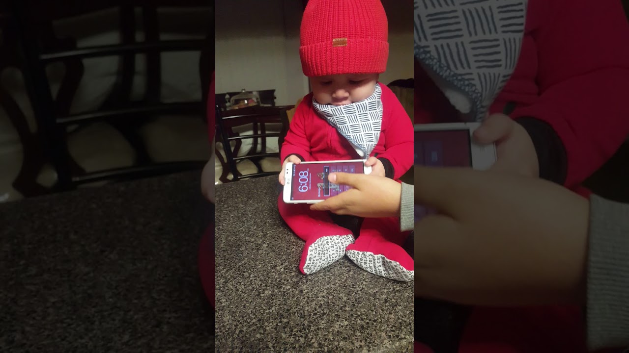 Bebe llora por telefono