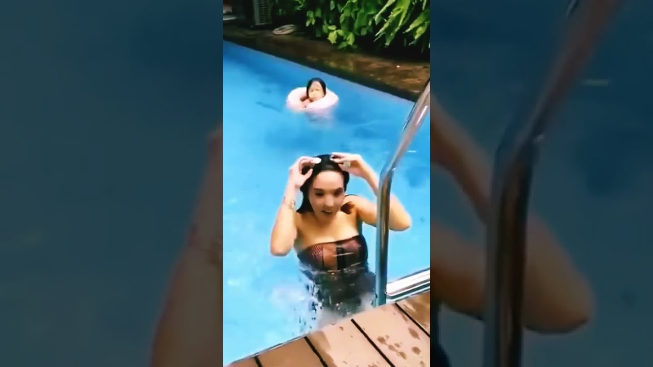 Berenang ❗ gayaku lepas (Gisel)