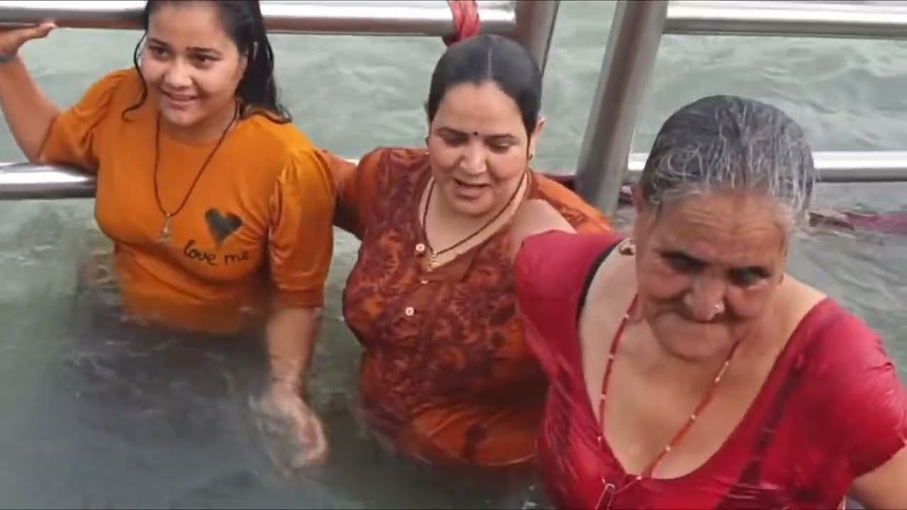 Bhabhi river bath romantic scene #shorts