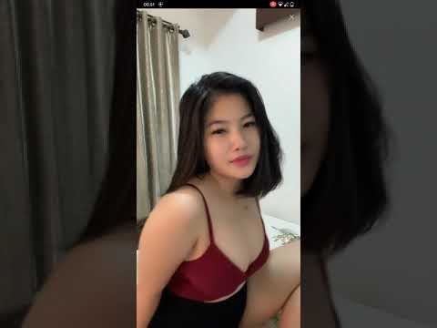 Bigo Live Tante Memey Goyang di Kasur