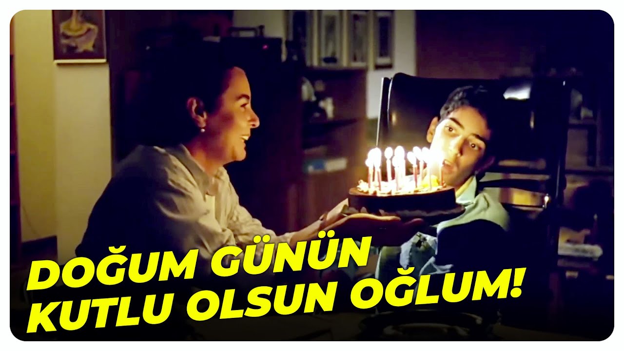 Bir Annenin Evlat Sevgisi! | Fatma Girik