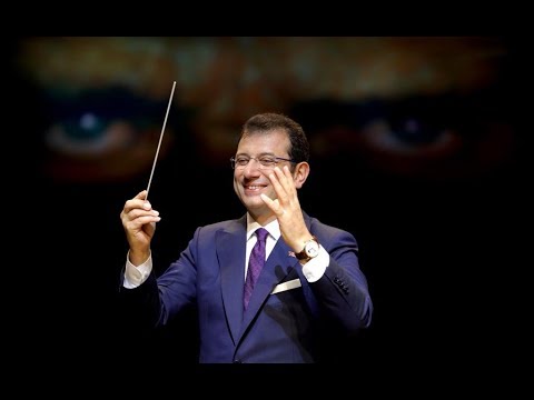 Bir çift mavi gözün ışığında Cumhuriyet'in bekçisiyiz ilelebet. ekrem imamoğlu