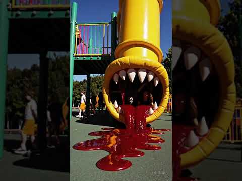BLOODY SLIDE EATER EATS PEOPLE!! #scary #horror #bloody #fypシ゚