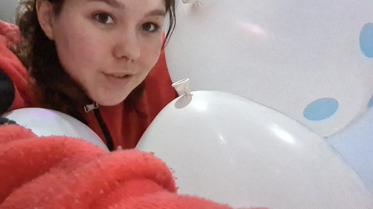 Blowing up 5 balloons ♡ Balloon Asmr ♡