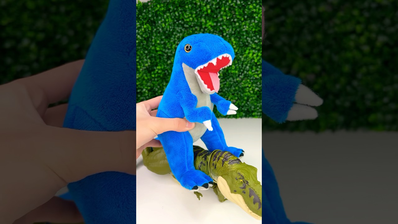 Blue Dinosaur Crushes Green T Rex