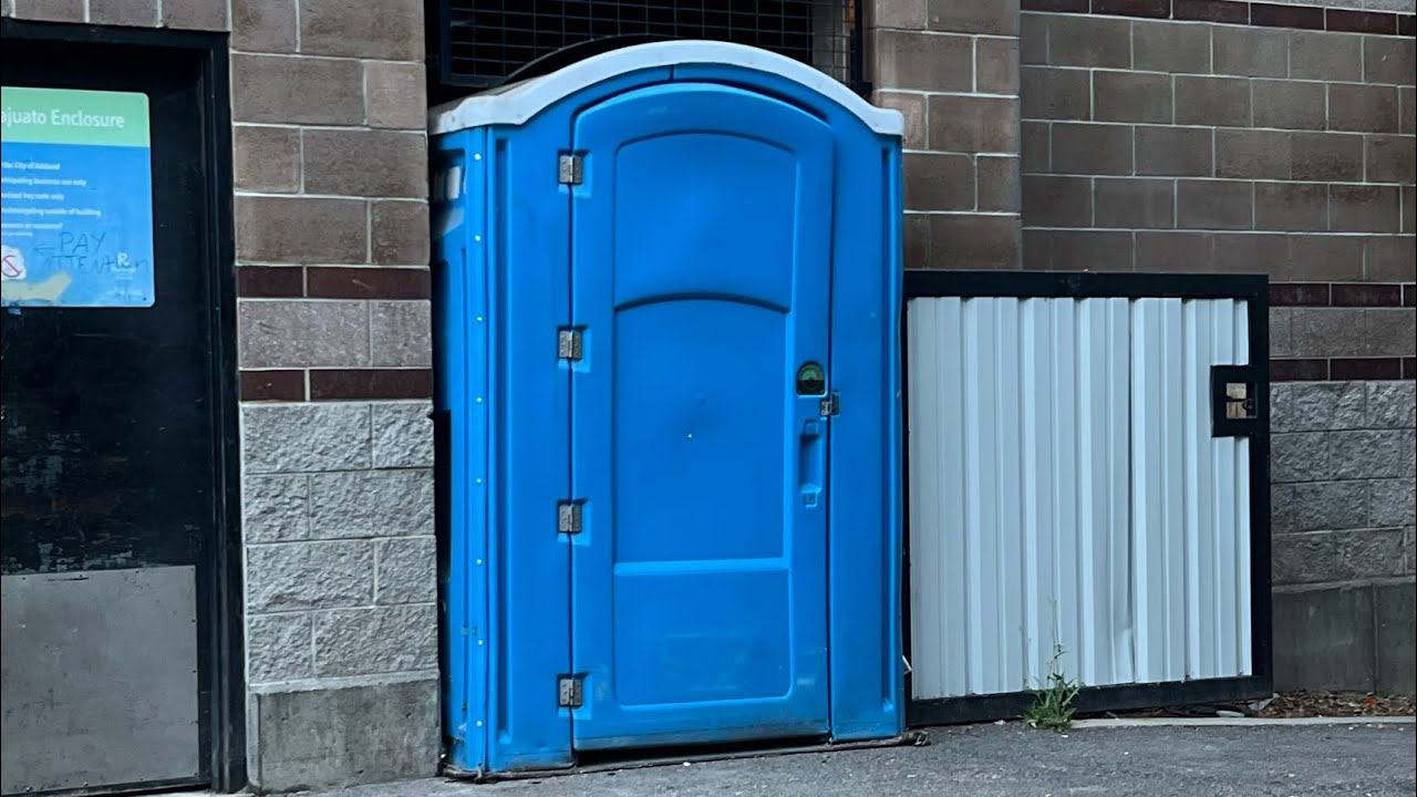 Blue Satellite Liberty Porta Potty Review