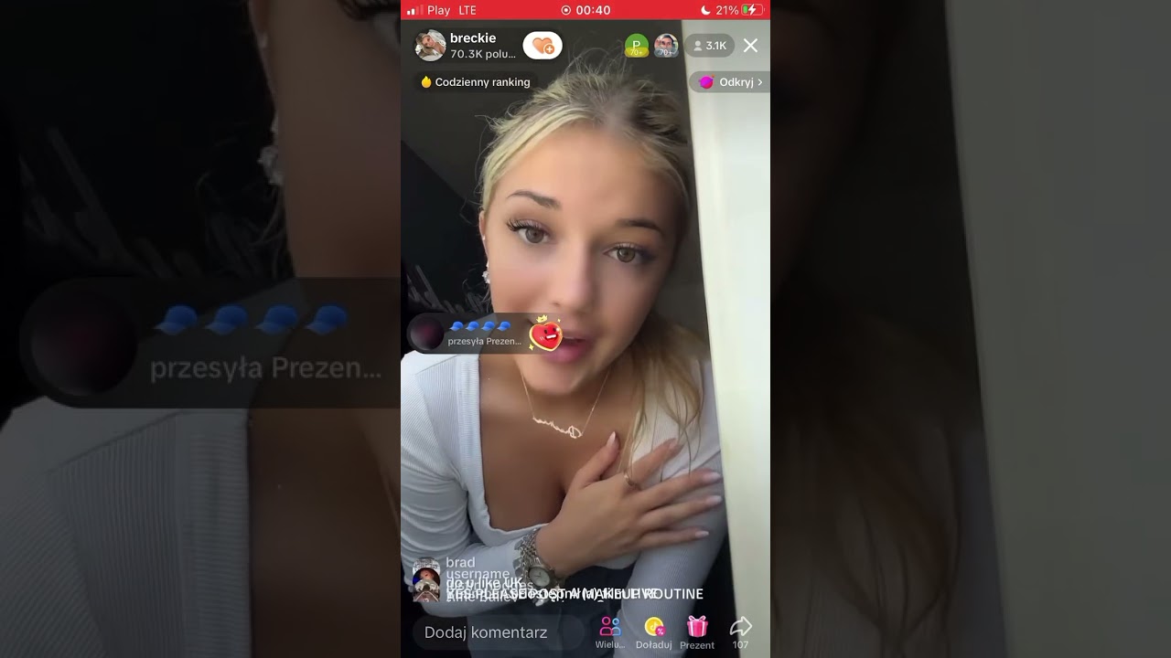 Breckie Hill shows boobs (tits)